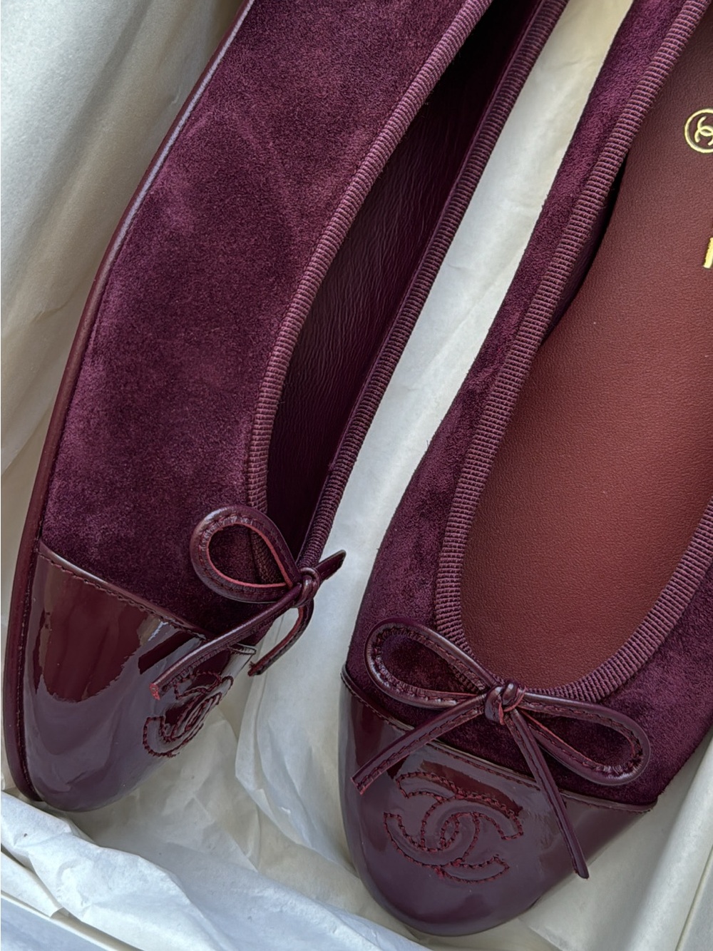 CHANEL Burgundy Suede ballerinas - Picture 4 of 4